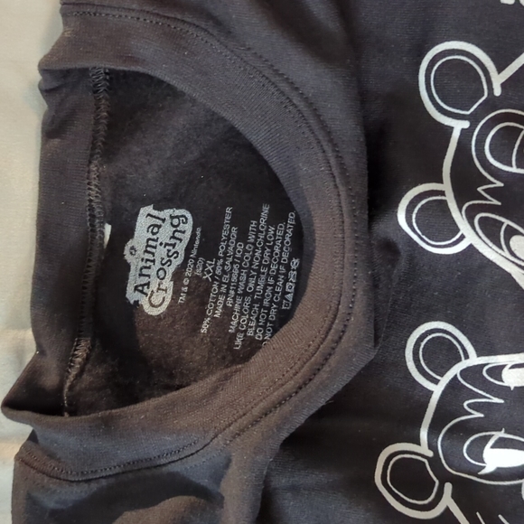 Animal Crossing Able Sisters Pullover Sweatshirt NWOT - Picture 3 of 4